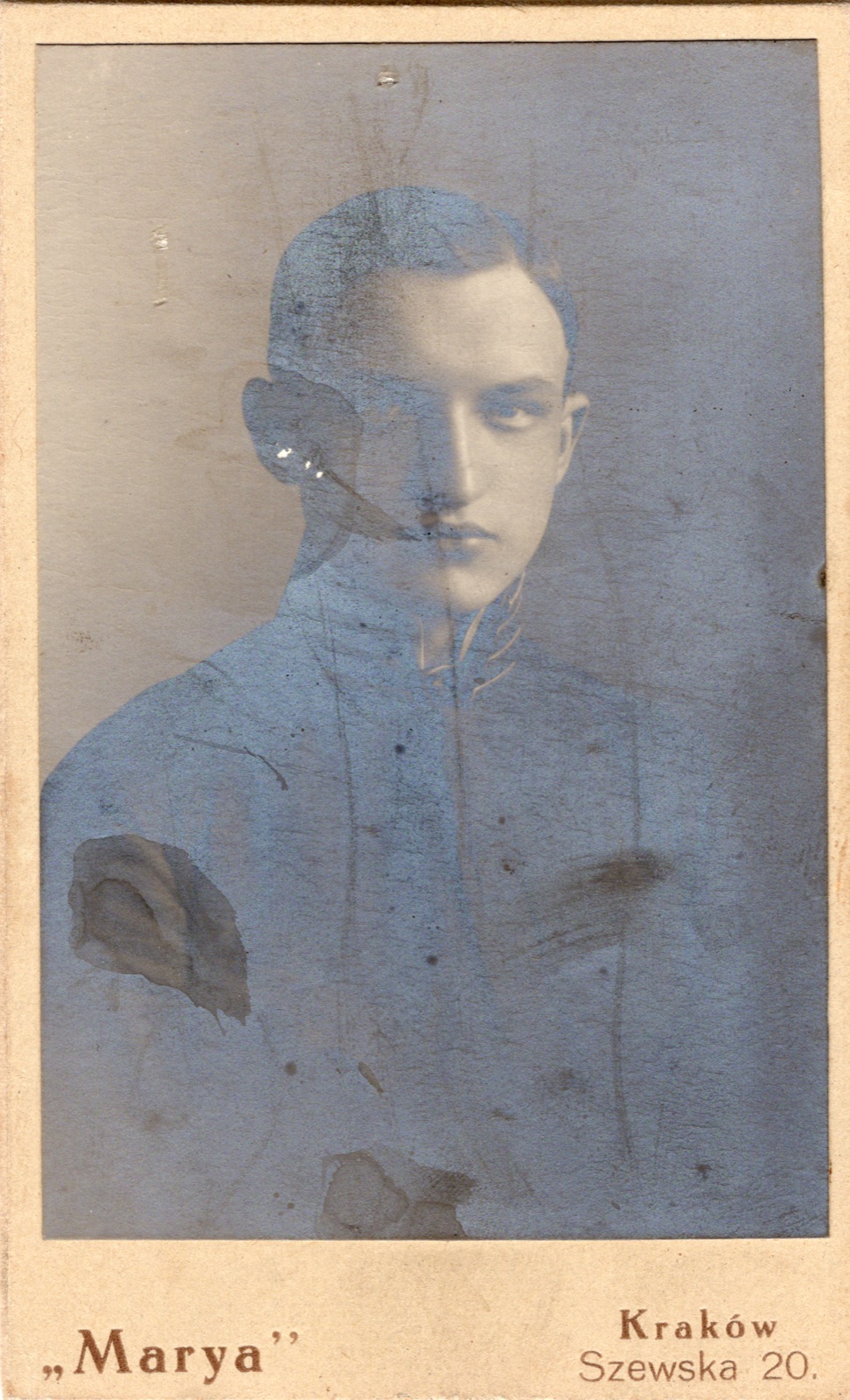 portret młodego mężczyzny z dedykacją