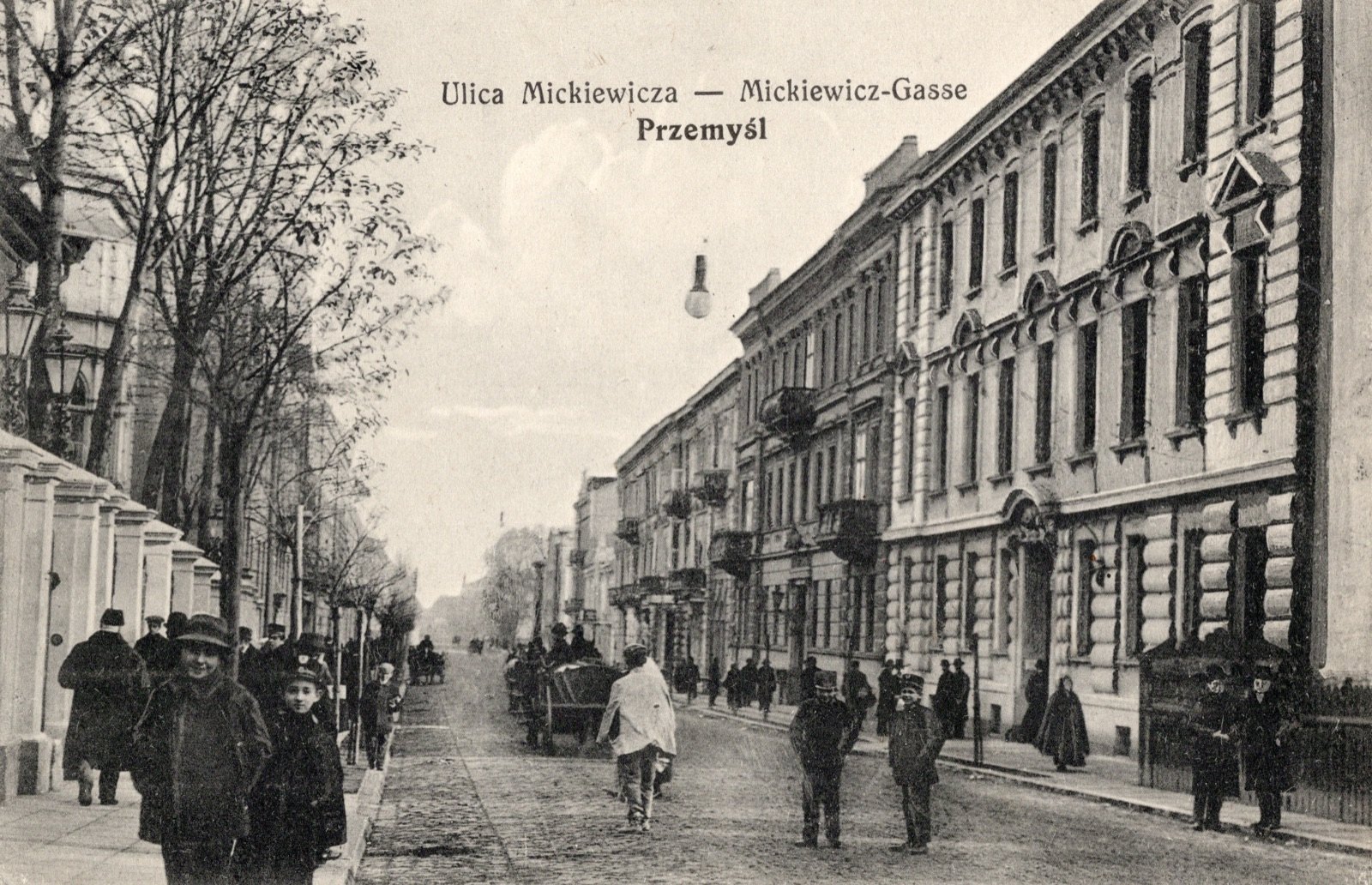 Dorożka na ulicy Mickiewicza, listopad 1913
