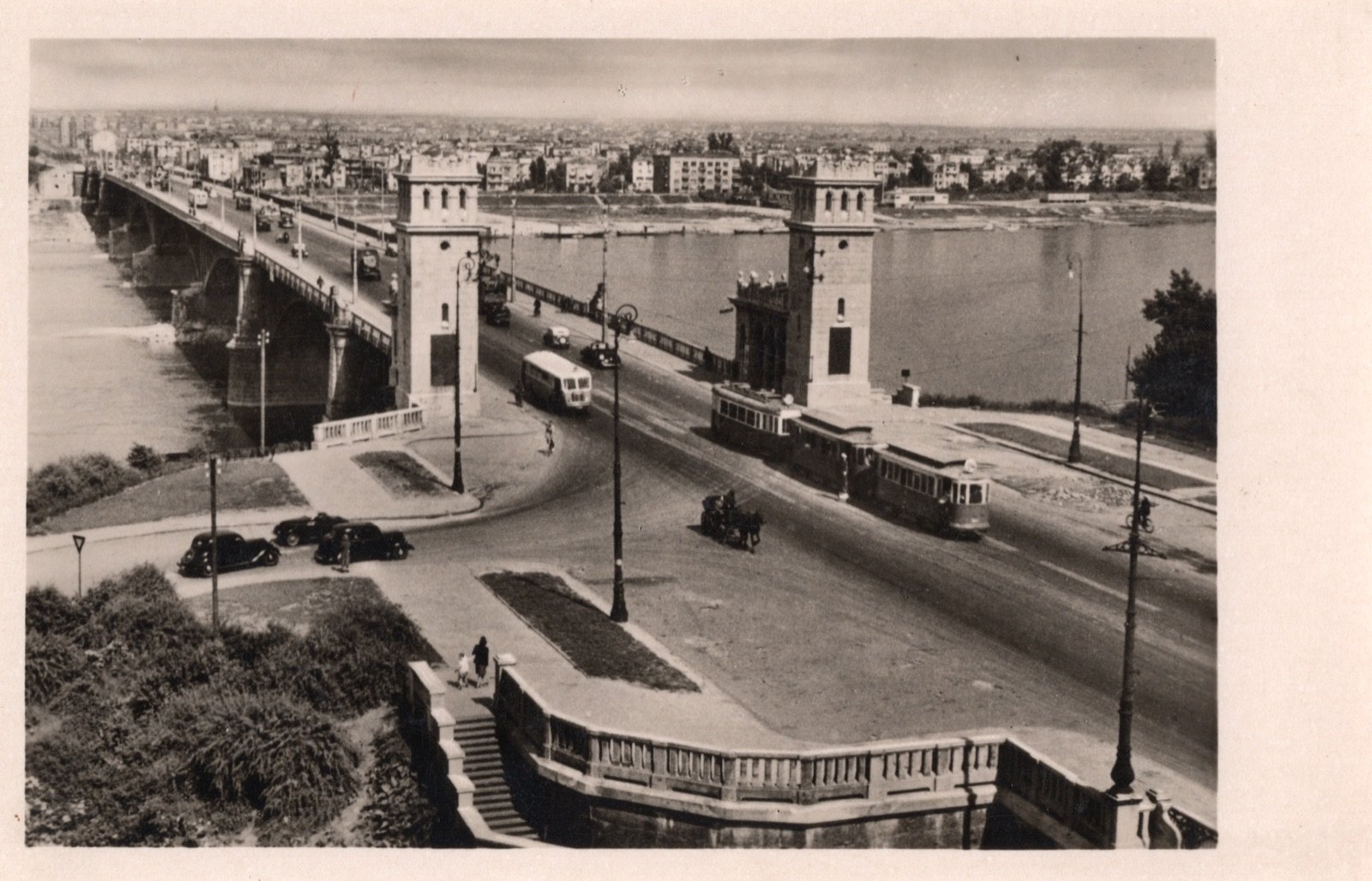 Most Poniatowskiego odbudowany — fot. L. Jabrzemski