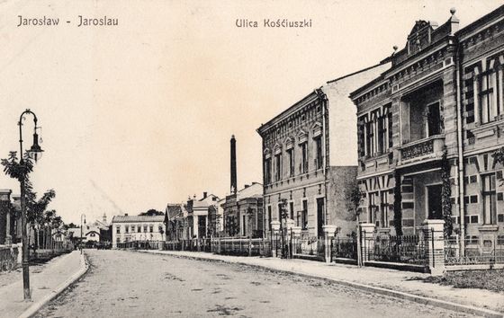 Kościuszki z ozdobną latarnią