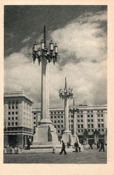 Kandelabry placu Konstytucji