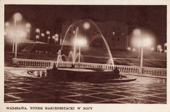 Rynek Mariensztacki nocą, fontanna